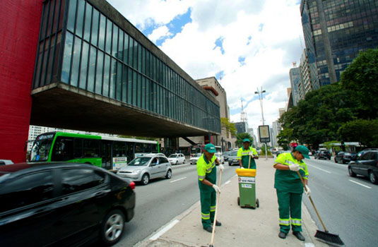 Limpeza urbana em São Paulo - SP.