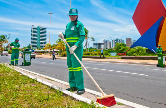 Limpeza urbana em São Luis - MA.